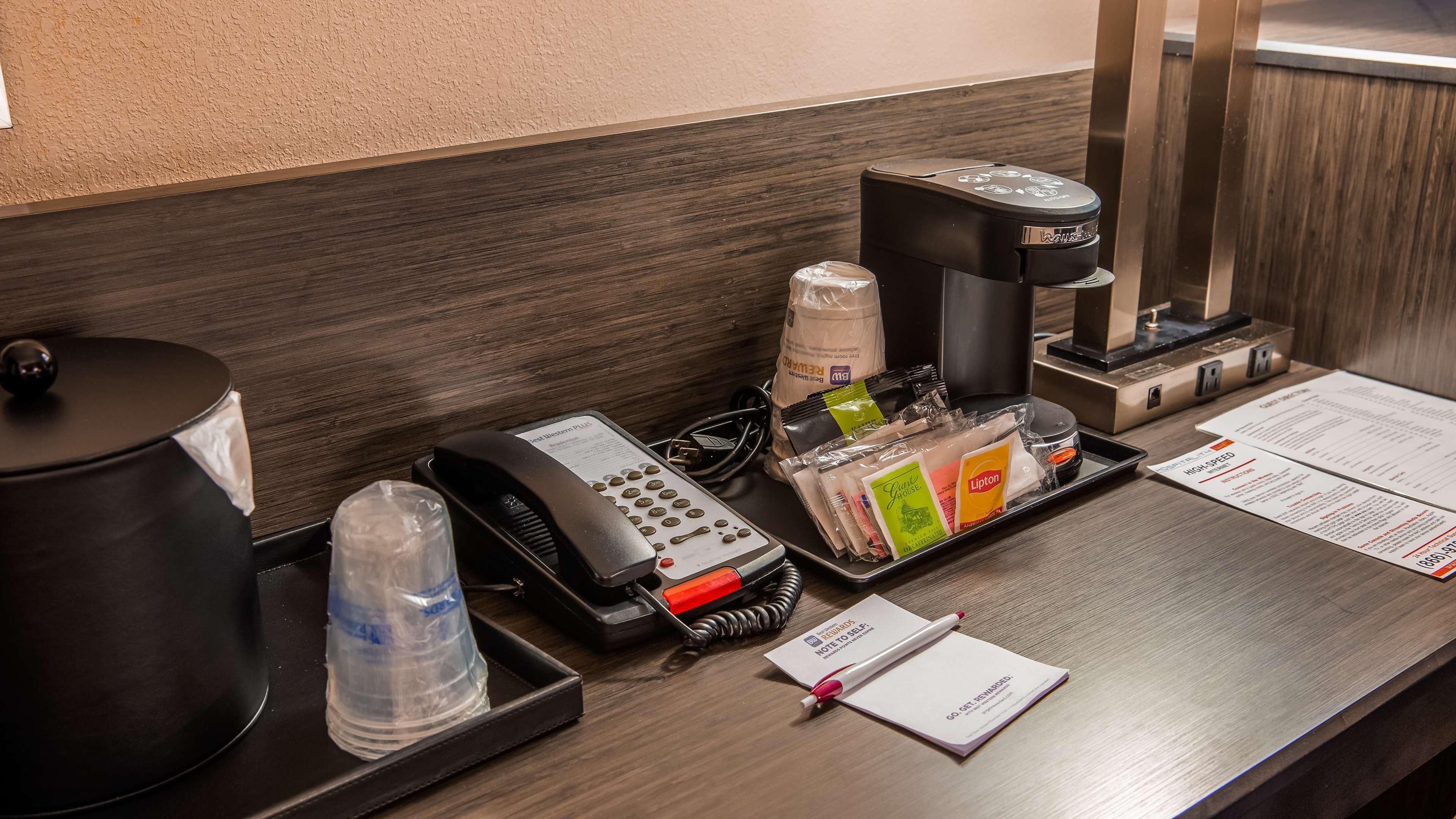 Best Western Plus Bradenton Hotel y Suites Exterior foto